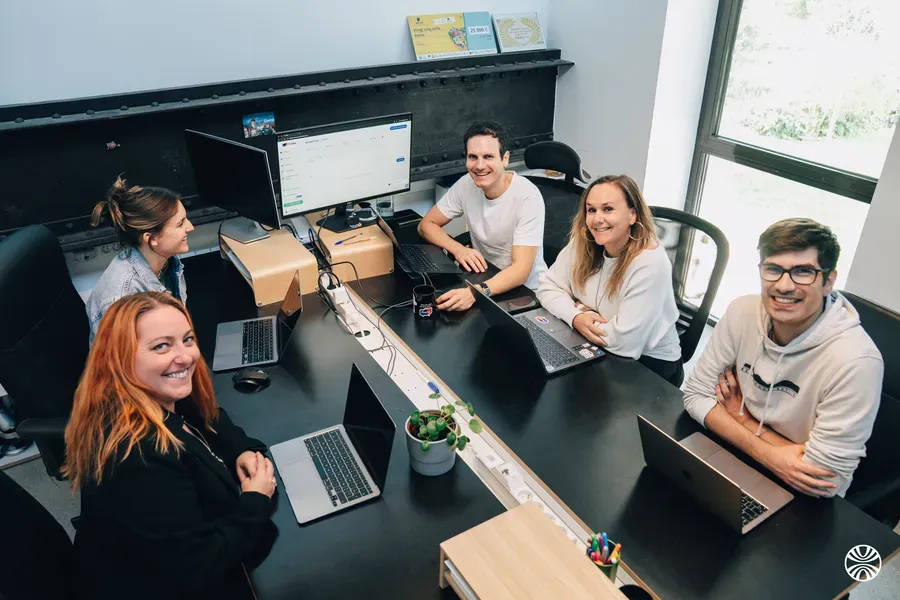 Membres de l'équipe commerciale et marketing de Frello en échange
